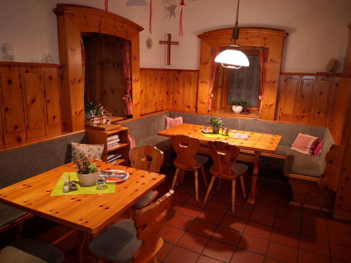 Gasthof Kirchenwirt Gnesau Kültér fotó